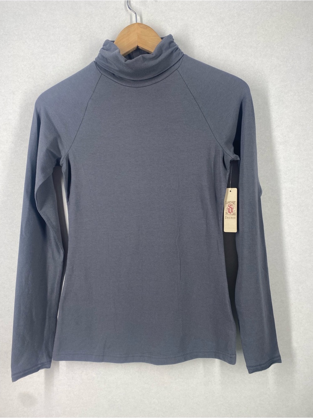 Decree Women's Medium Long Sleeve Turtleneck Top in Slate Blue-Gray NWT